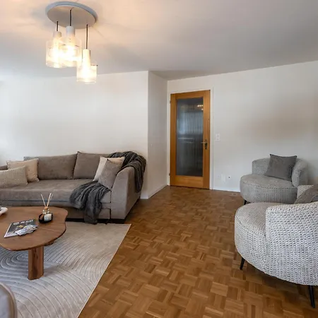 Alberti Platz Apartmán *